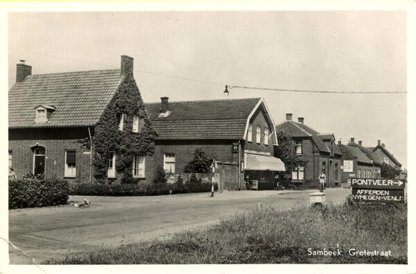 De kruising waarbij Sambeek is ontstaan op een ansichtkaart omstreeks 1955.