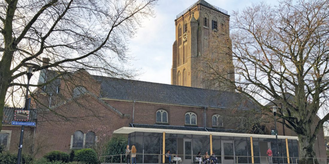 Kerk met serre